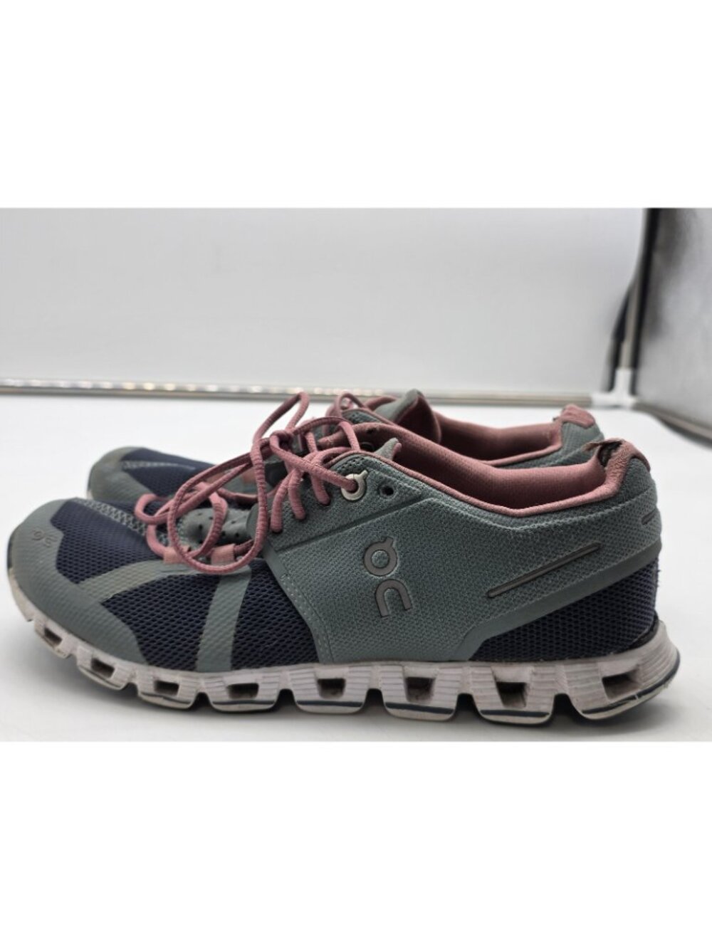 On Cloud Shoes Womens Size 6 Multicolor Mesh CloudTec Running Sneakers Damaged - Picture 6 of 12
